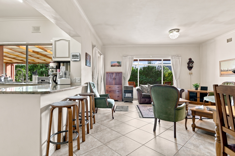 3 Bedroom Property for Sale in Wetton Western Cape